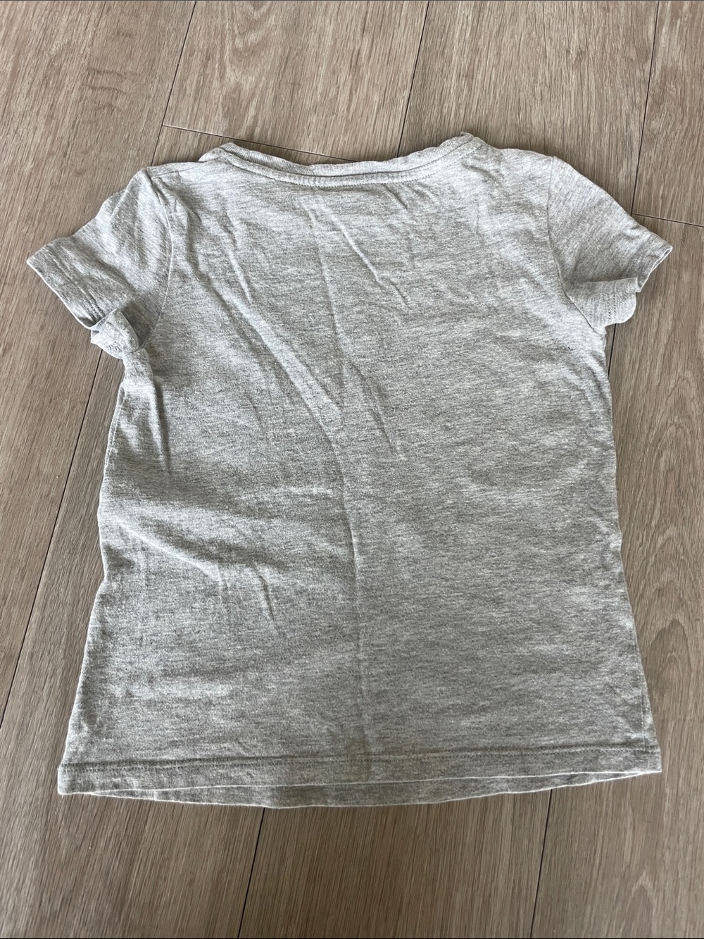 Gucci girls 4T Grey Metallic Rainbow Tiger Logo T-Shirt - Picture 4 of 5